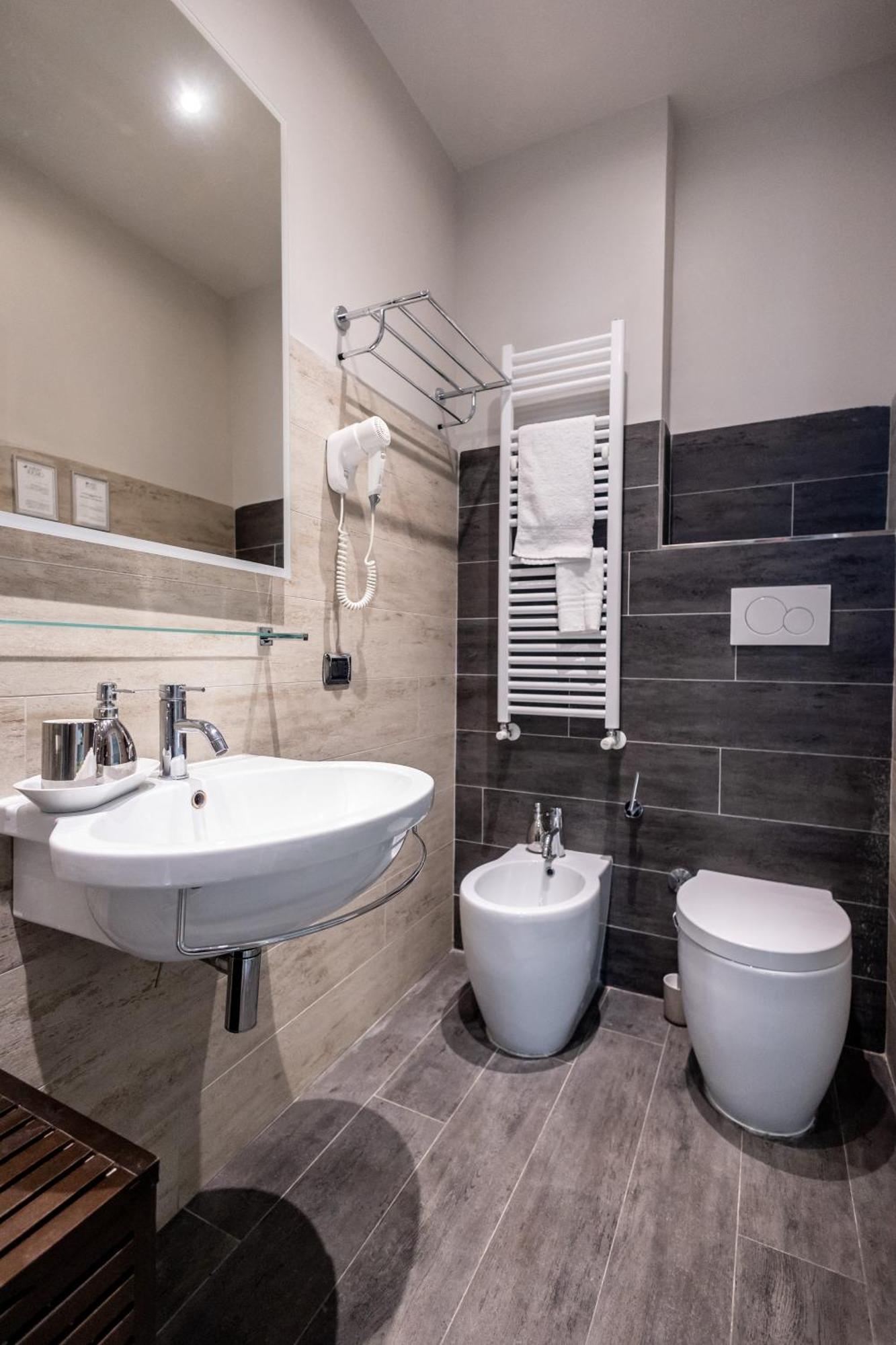 Mybedcavour Hotel Roma Ngoại thất bức ảnh